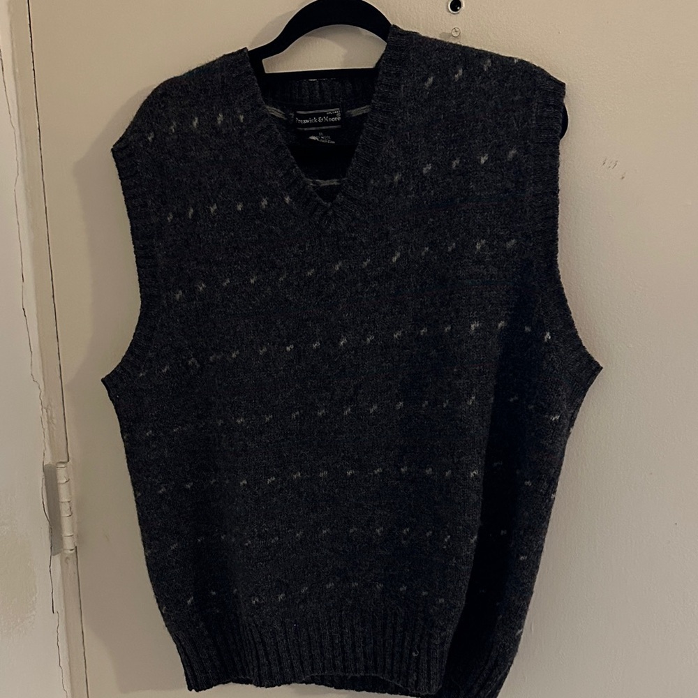 Men's 100% Wool Gray Sweater Vest. Preppy, Cottagecore, Academia